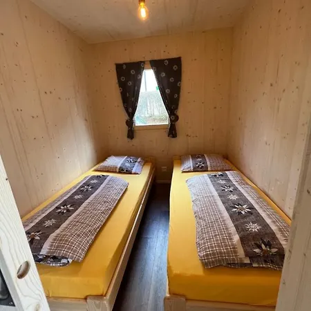 Bungalow Miralago In Camping Cavresc, Via Dal Cavresc 1, 7746 Le Prese-Poschiavo Exterior photo
