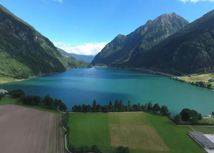 Bungalow Miralago In Camping Cavresc, Via Dal Cavresc 1, 7746 Le Prese-Poschiavo